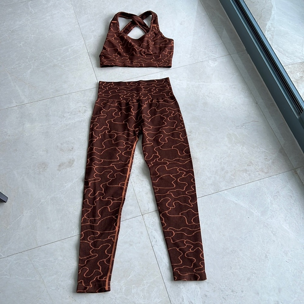 NWOT Seamless Legging and Sports Bra Set Size Small Brown Orange yoga workout